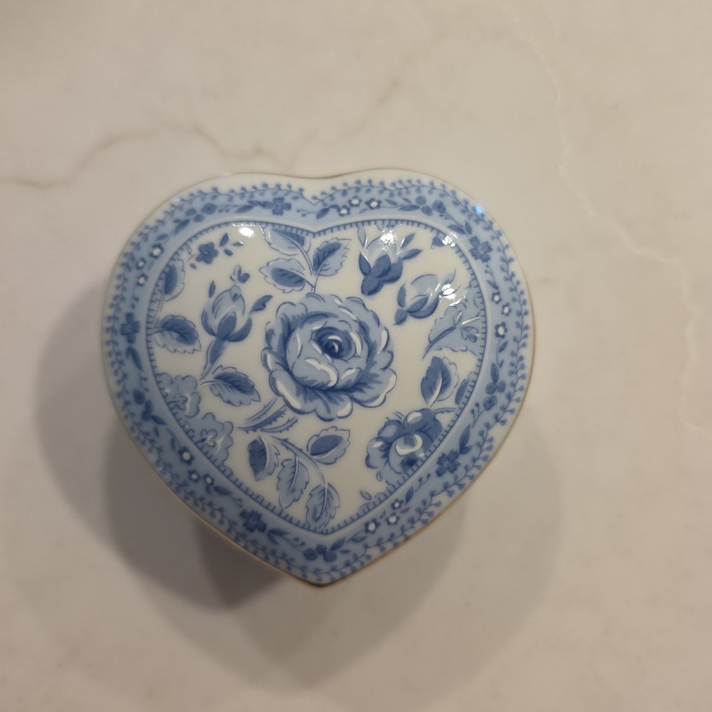 Trinket Box with Lid
